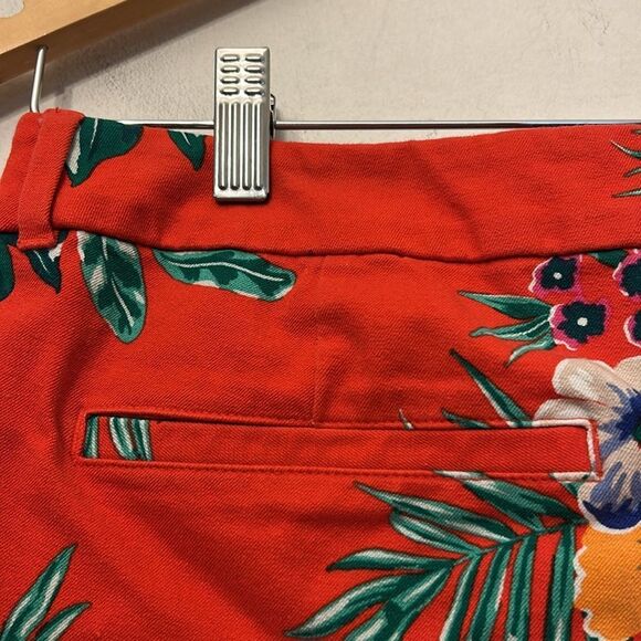 Old Navy Red Floral Mid rise Pixie Pants Size 8 EUC - Picture 2 of 9